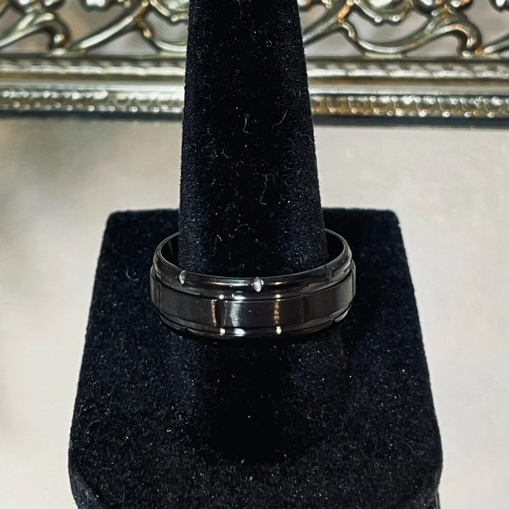 Titanium sleek black